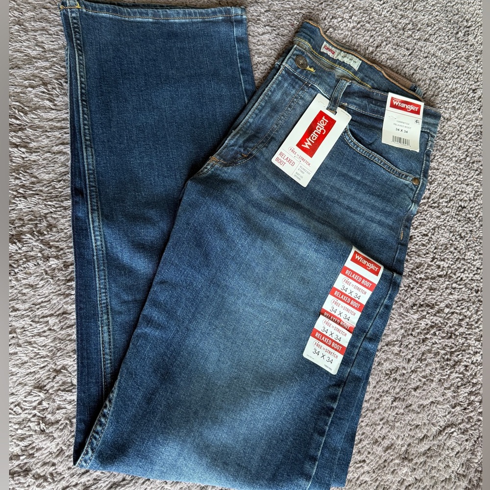 Wrangler Men's Relaxed Fit Dark Blue Jeans